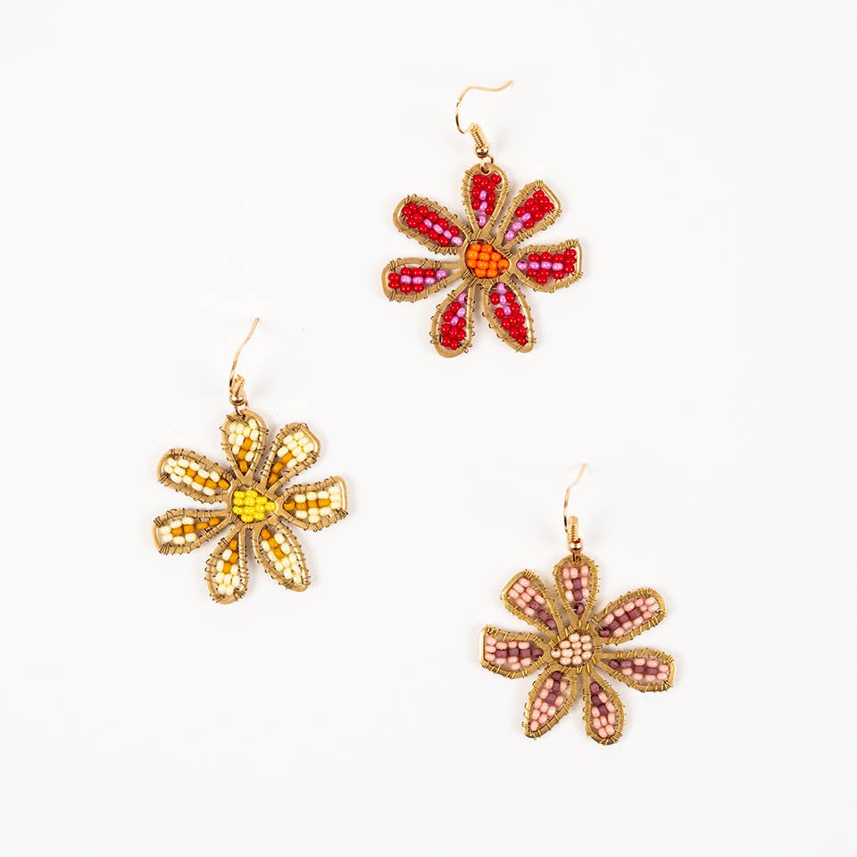 Beaded Daisy Earrings: Mauve