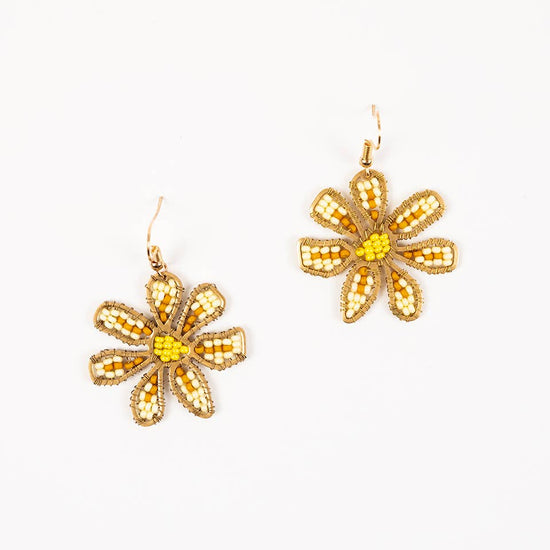 Beaded Daisy Earrings: Mauve