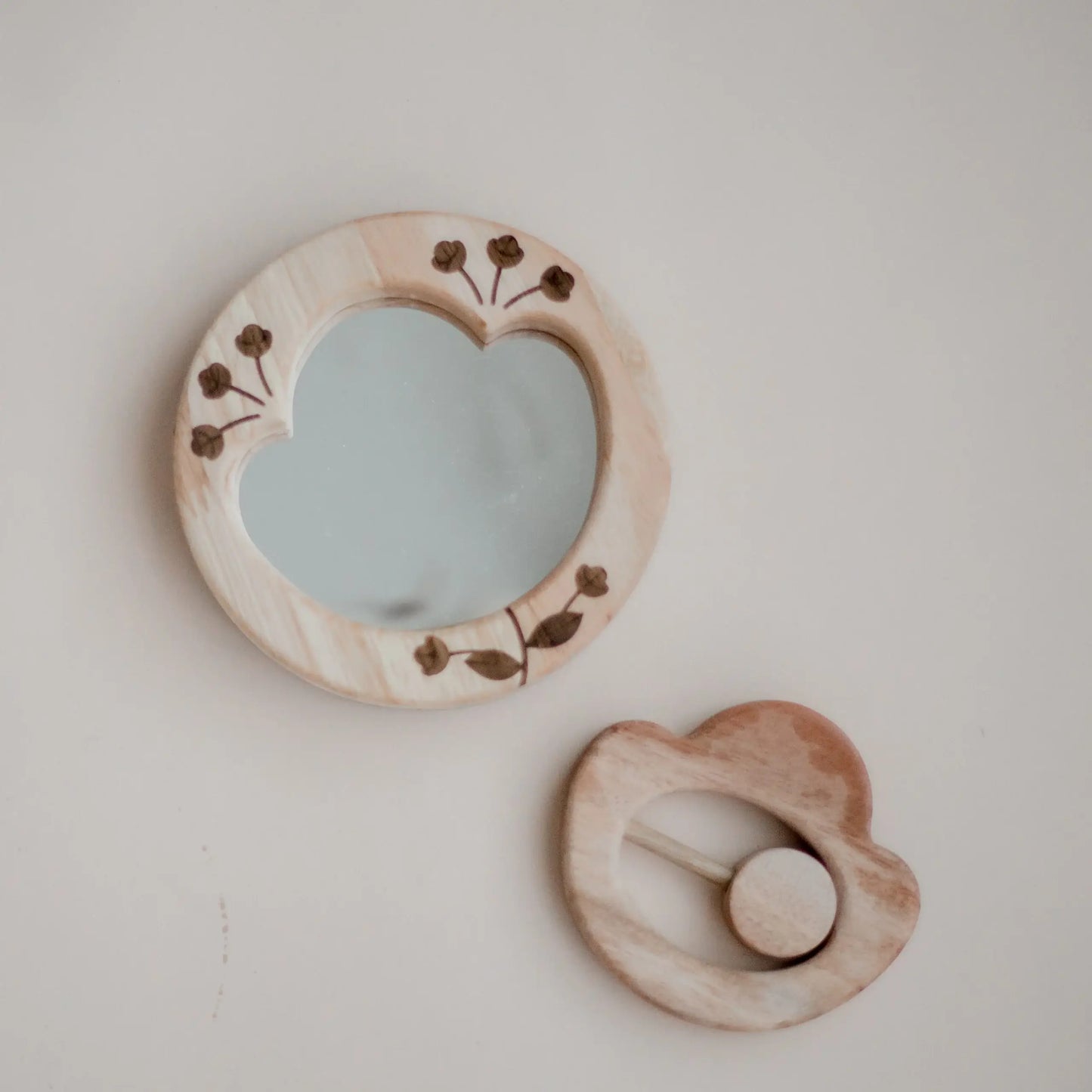 Load image into Gallery viewer, Flower Rattle and Baby Mirror Set
