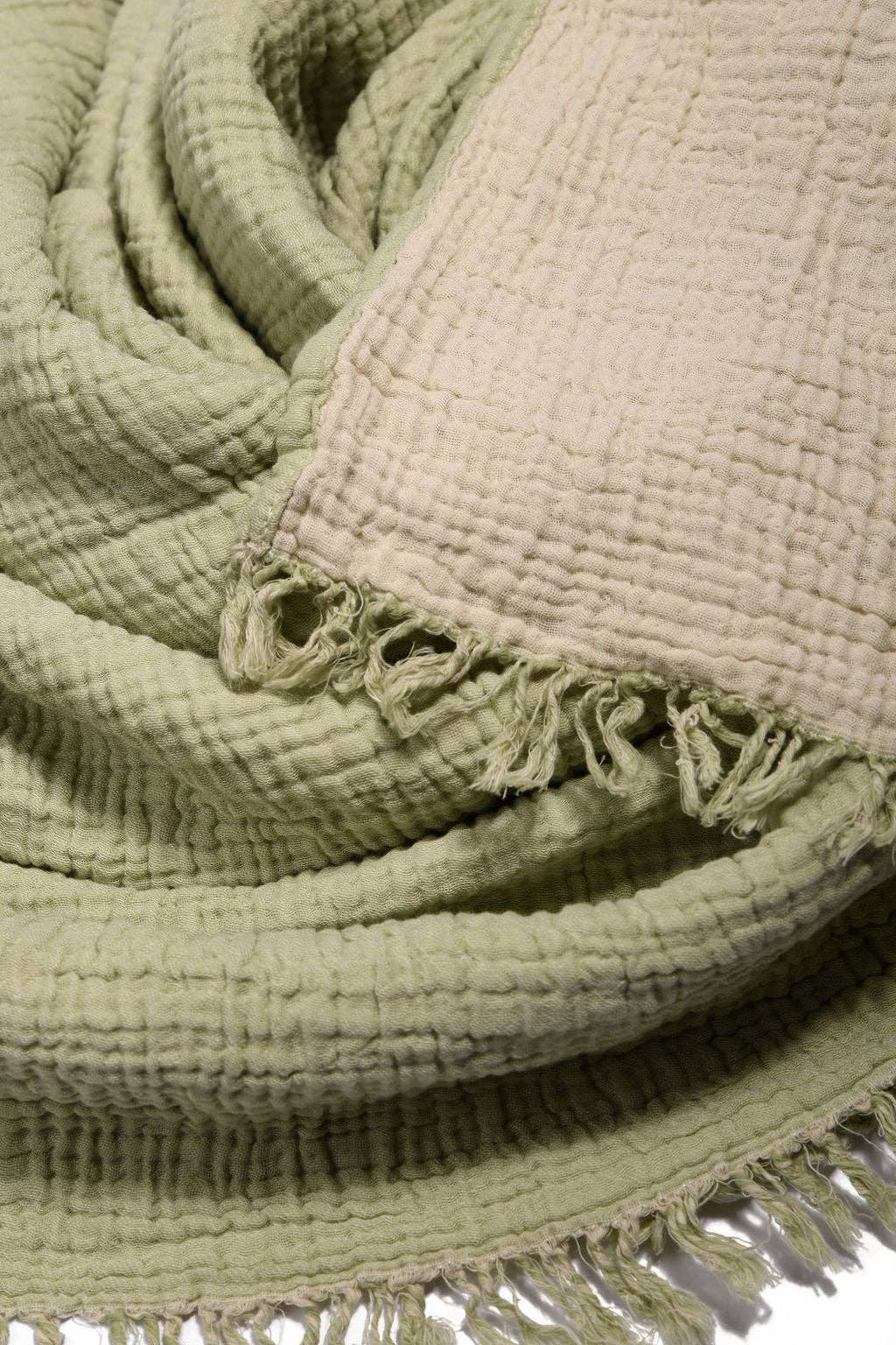 RIVIERA THROW | PISTACHIO