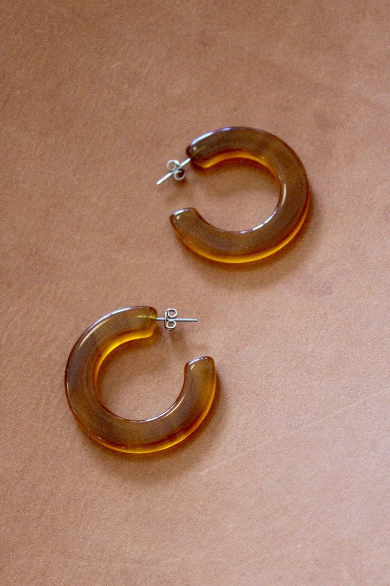 Kate Hoops in Cognac