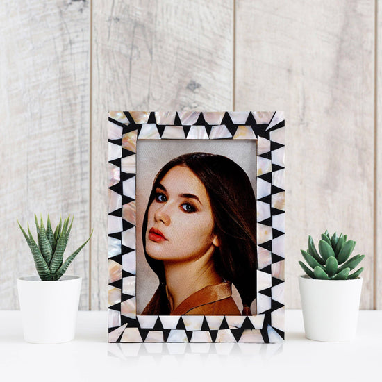 Pearlescent Flash Mother of Pearl Photo Frame  (5x7)
