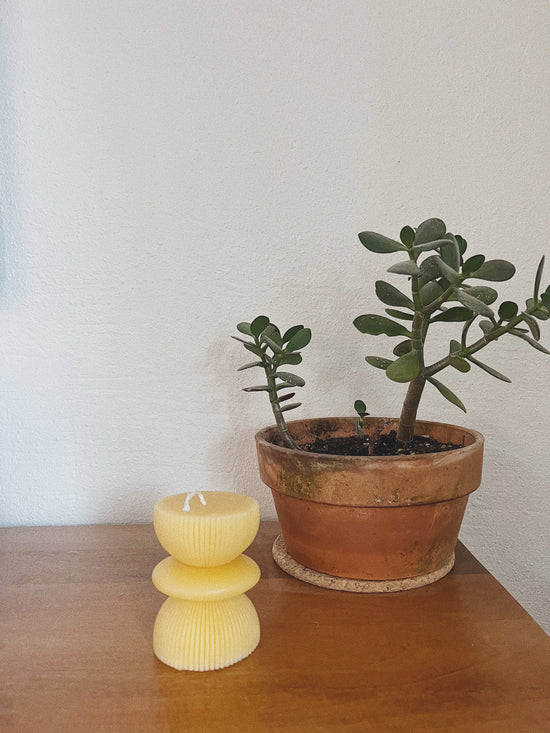 Fluted pillar candle no.1: Olive