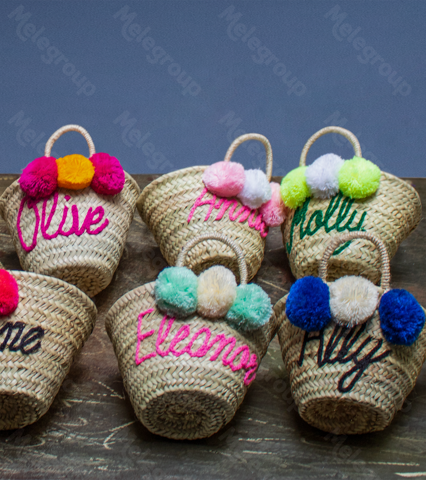 Personalized straw bag, bridesmaid gift bags, gift basket: Text with pom poms