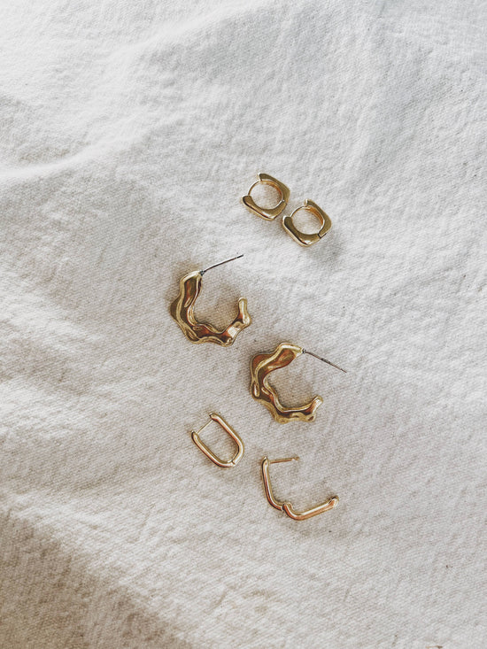 Wavy Small Hoops