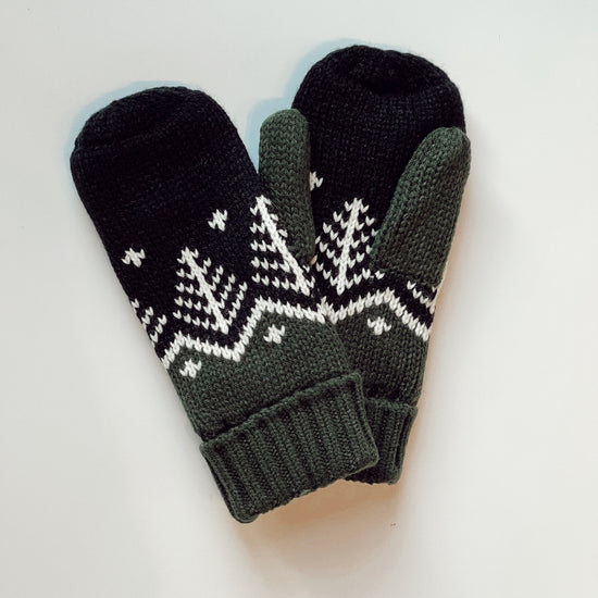 Dk. Green, Black & White Fair Isle Mittens