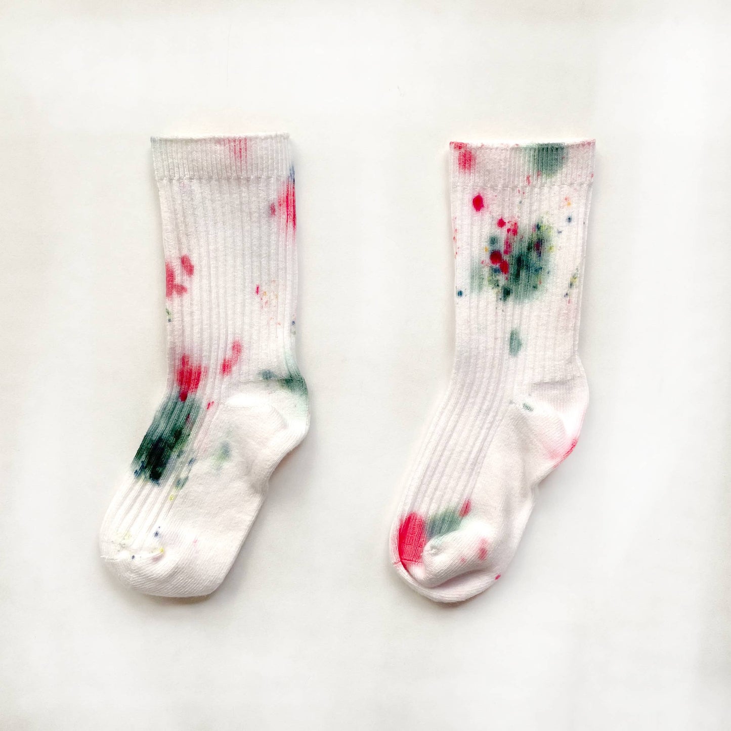 Jolly Tie-Dye Holiday Dressy Socks (Kids): Small (sizes 4-7.5)