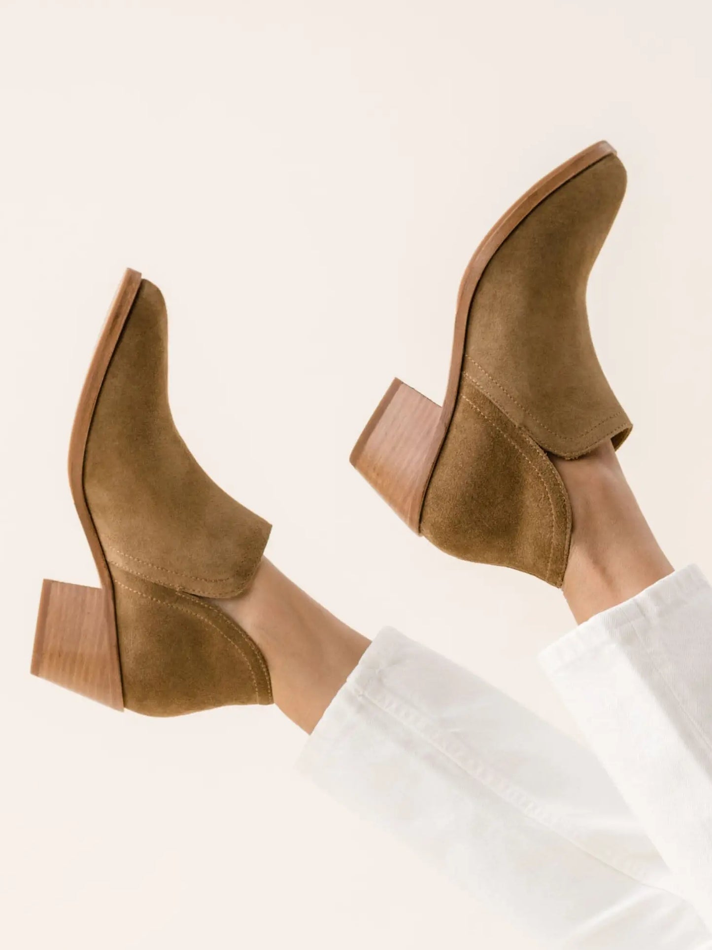 Mia Everyday Ankle Bootie (Taupe Suede)