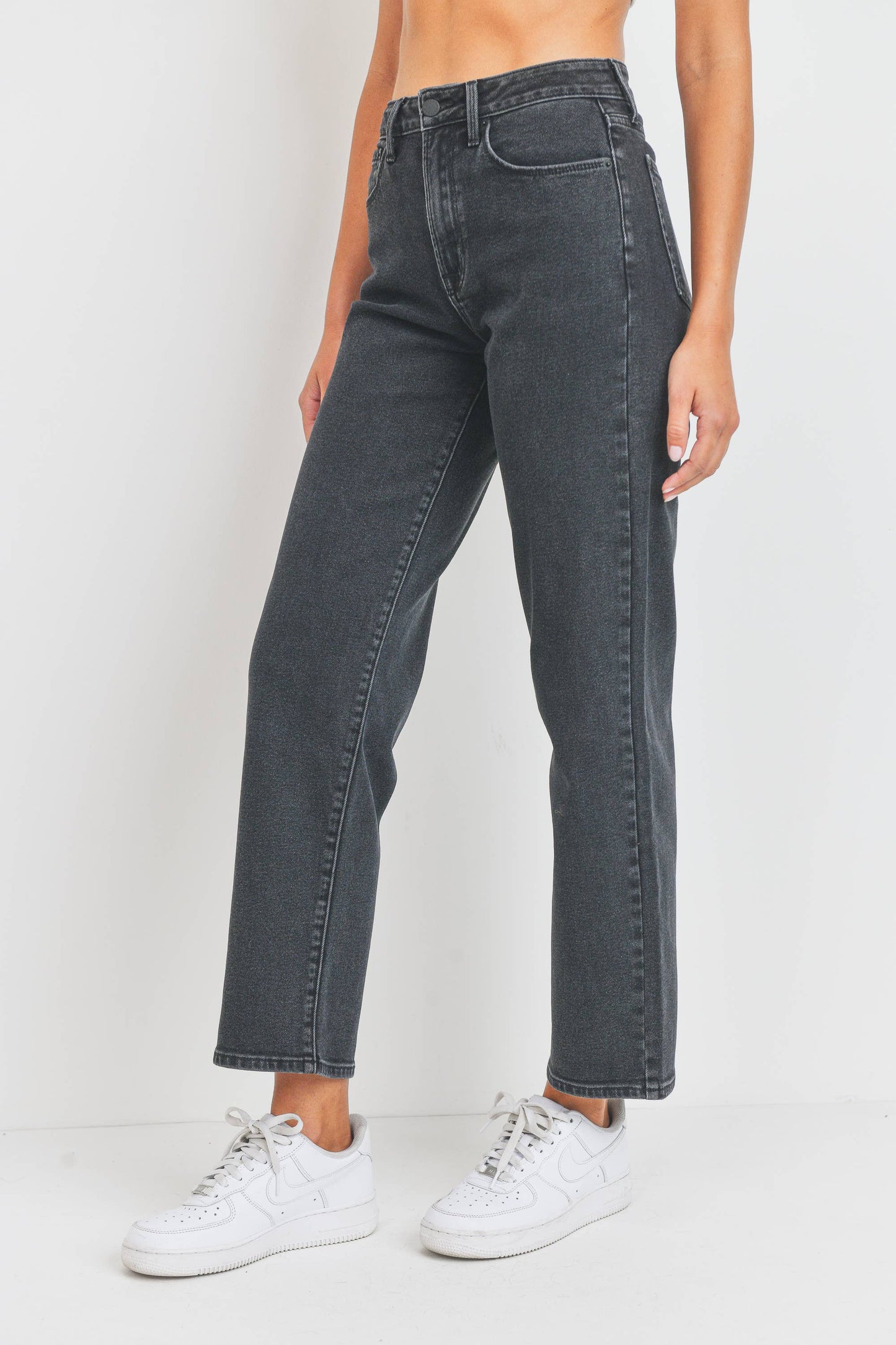 Relaxed Straight Jean (Black)