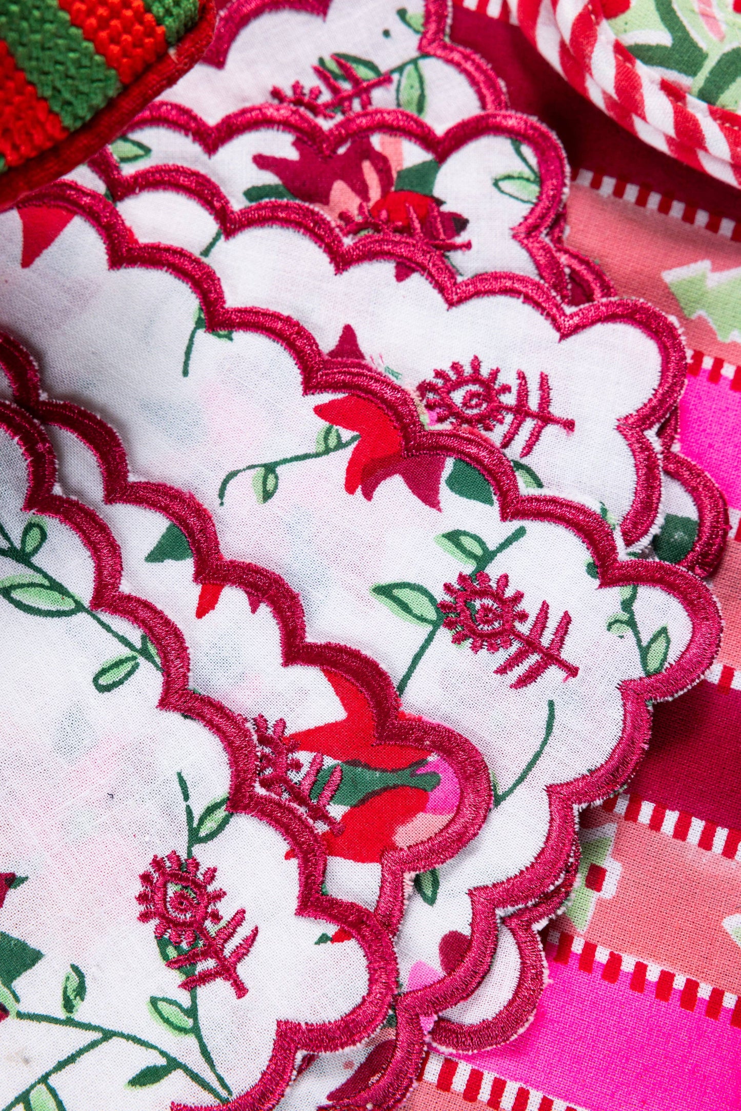 Poinsettia Cocktail Napkins S/62